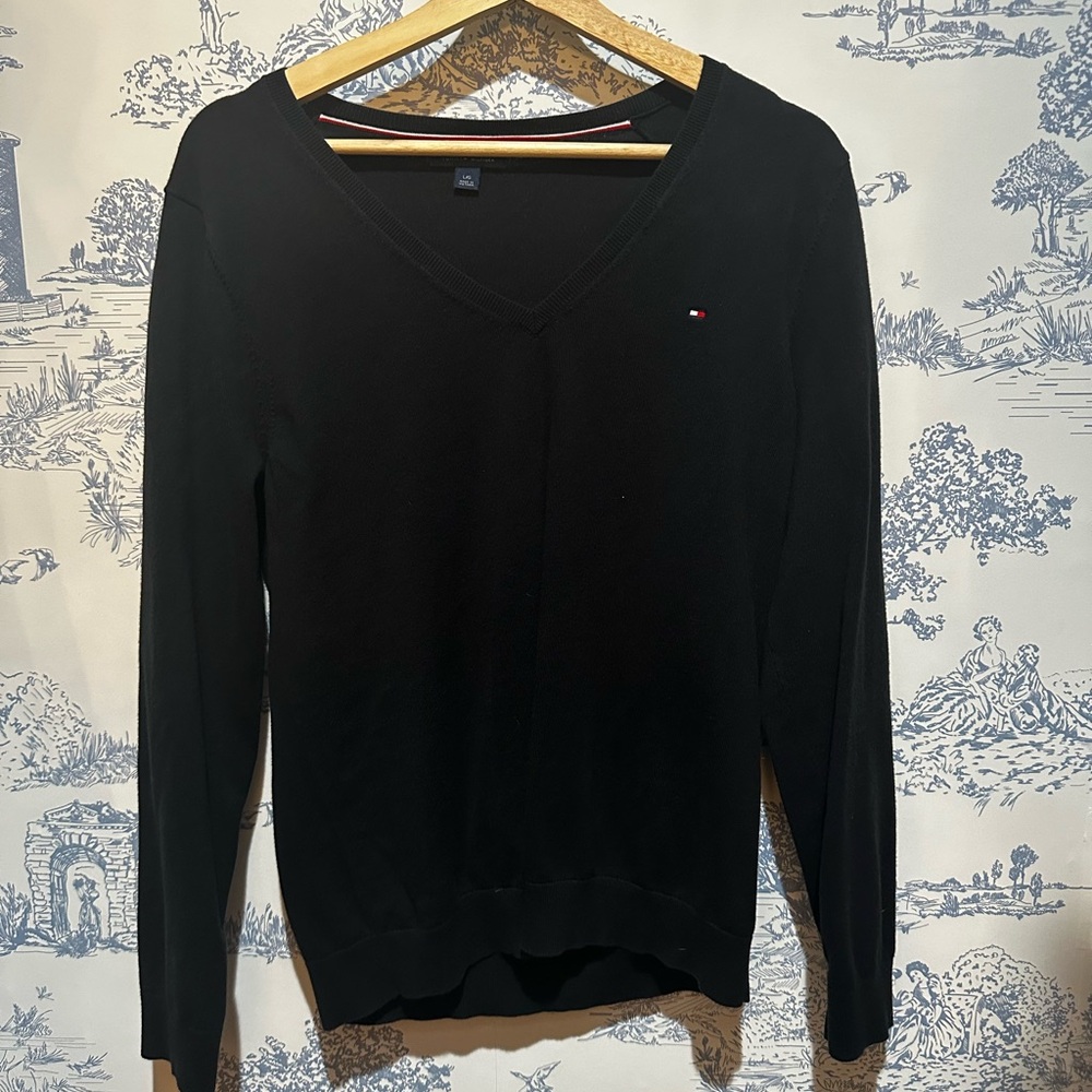 Tommy Hilfiger Classic Black V-Neck Pullover
